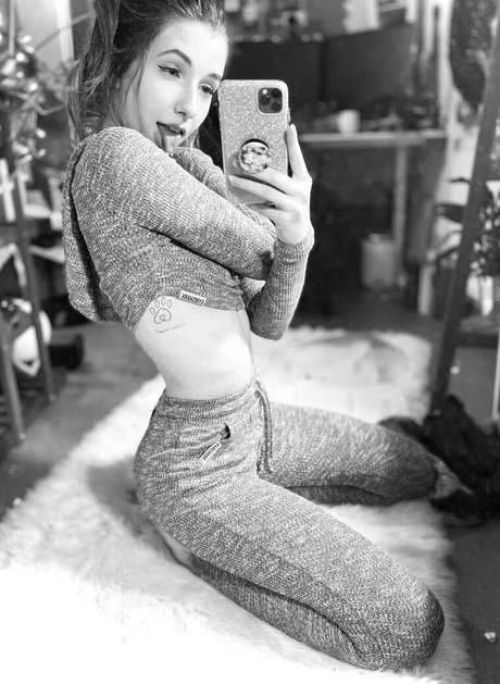 アナルxxx オンリーファンズ ホットヌード 画像