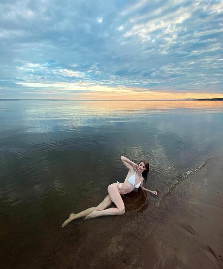 Anastasia Ditmar ポルノスター ホット アーカイブ