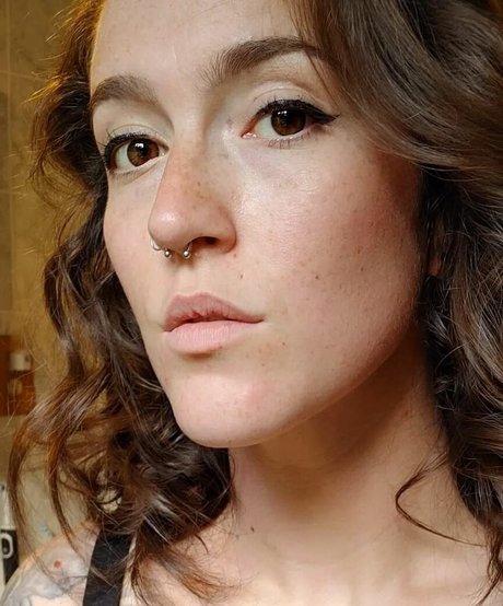 妊娠中のプリンセスオンリーファンズ アートヌード 写真