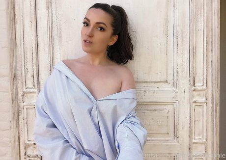 gfe sophie ヌードモデル 写真