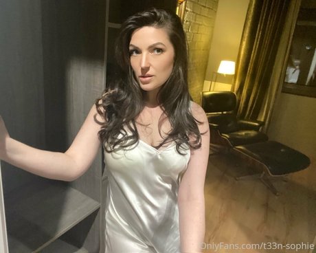 ティックトックスター オンリーファンズ 無料セクシー 写真