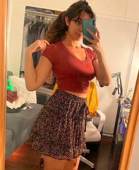 アウトドア 熟女 オンリーファンズ ホット 写真