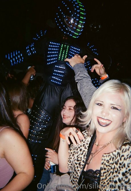 Paris Sun アダルトモデル アーカイブ