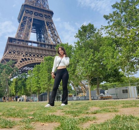 actuallyalisa ポルノスター セクシー ギャラリー