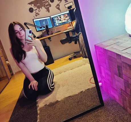 actuallyalisa ポルノスター トップ 画像