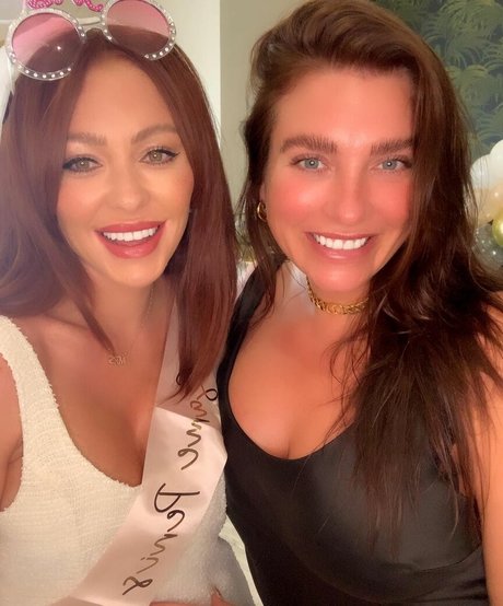 ヌード妻オンリーファンズ 美しい 写真