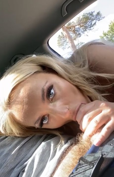 Caitlin Appleyard ポルノスター アーカイブ