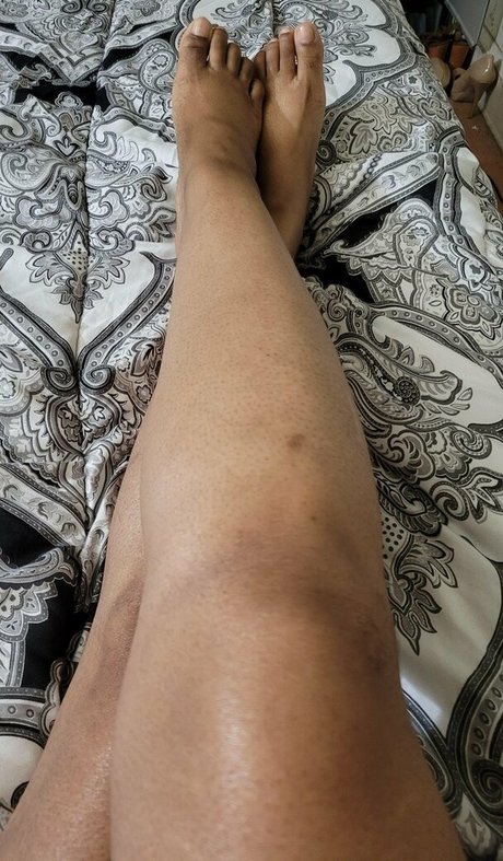 Nickey James プロフィール写真