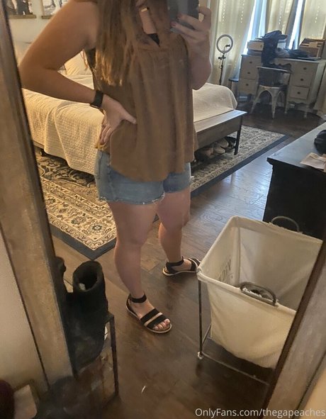 中出し 主観 オンリーファンズ セックス 画像