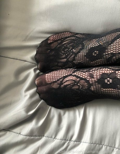 mama is naughtyfree ポルノモデル 画像