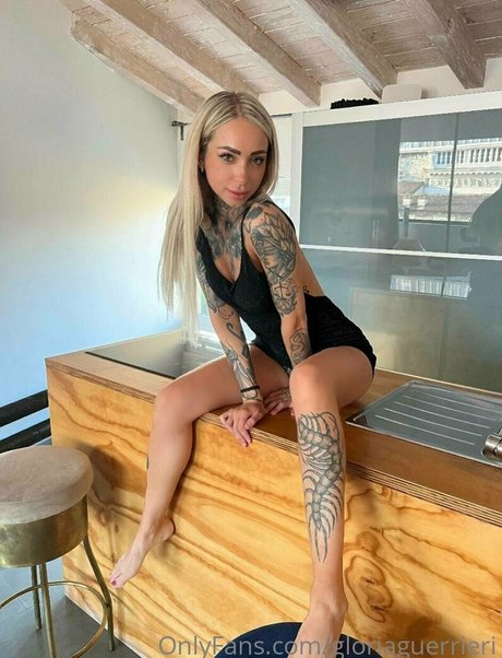 カウガール POV オンリーファンズ 無料ヌード 画像