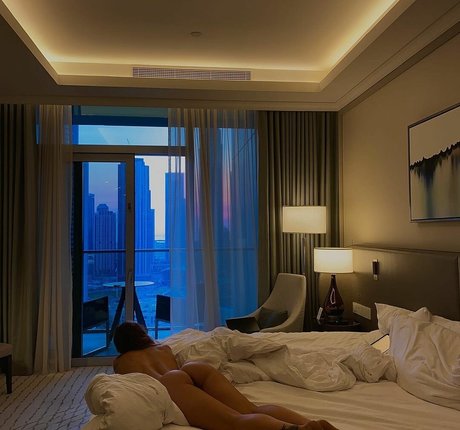 StasisMur ホットなモデル 写真