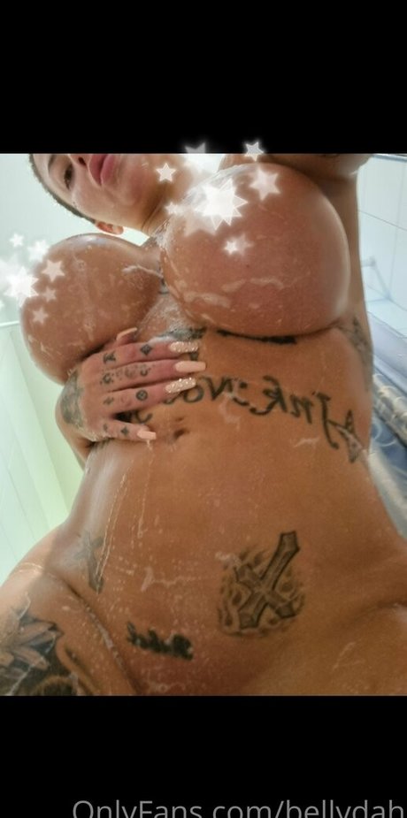 尖ったおっぱいオンリーファンズ 無料セクシー 画像