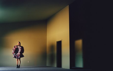 Mia Goth ポルノスター 美しい 画像