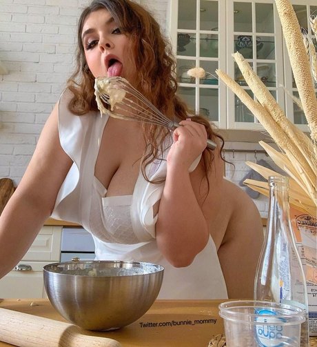 ミラーセルフィーオンリーファンズ xxx 写真