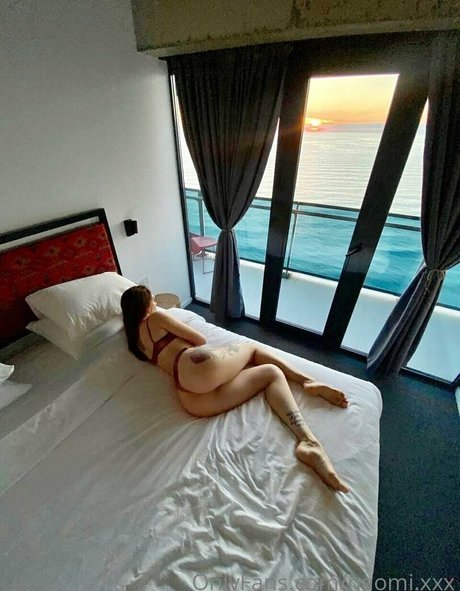 ぽっちゃりブルネットオンリーファンズ 無料ポルノ 画像