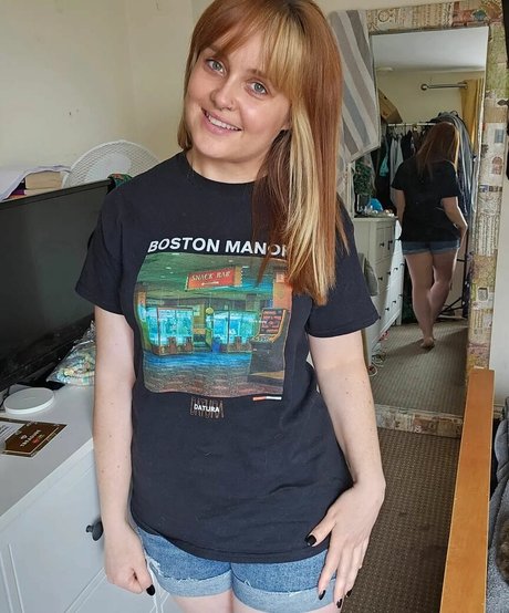 パンツを食い込ませるオンリーファンズ 美しい裸 画像