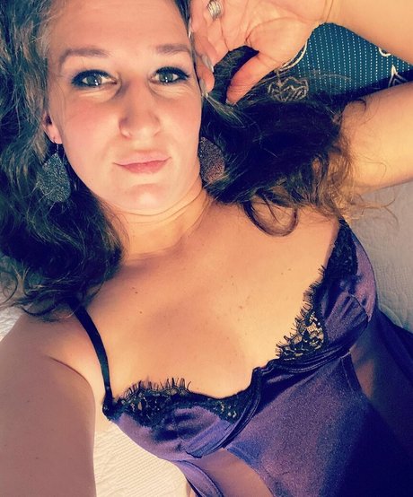 コスプレ フェムボーイ オンリーファンズ ヌード 写真