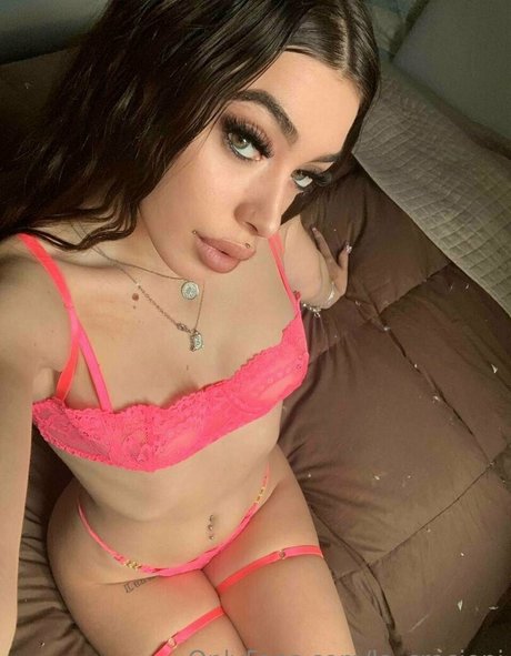 la crocioni ポルノ女優 写真