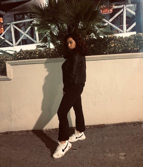 Rita Senatore 裸のスター 写真