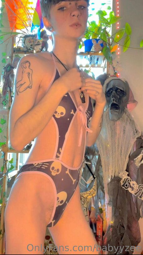 ポルノオンリーファンズ セクシー裸 画像