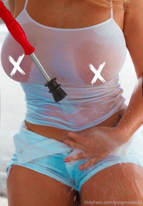 巨乳熟女オンリーファンズ HD 写真