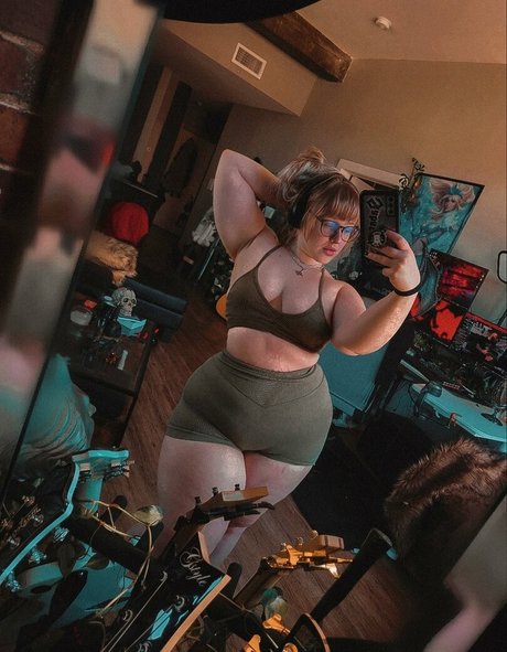 Lichling ポルノスター 裸 ギャラリー