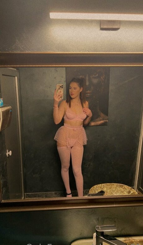 イギリスのおばあちゃんオンリーファンズ アートxxx ギャラリー