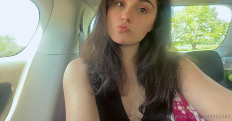 elise sue ヌードのポルノスター 画像