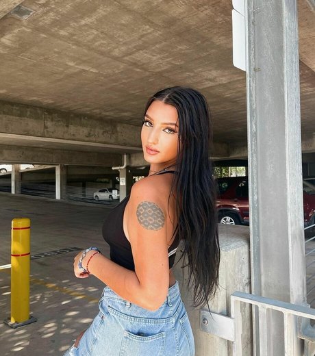 Alison Rainer 写真集