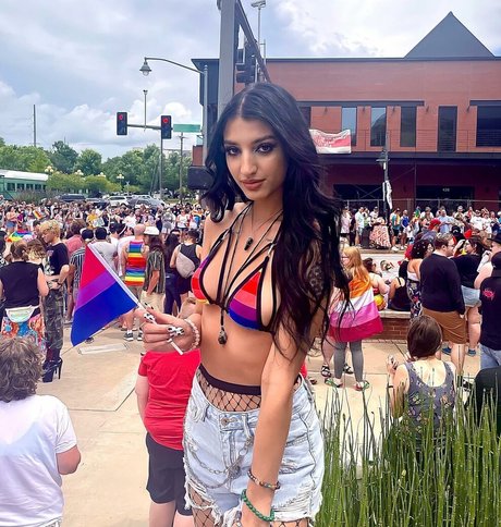 Alison Rainer スター 裸 画像