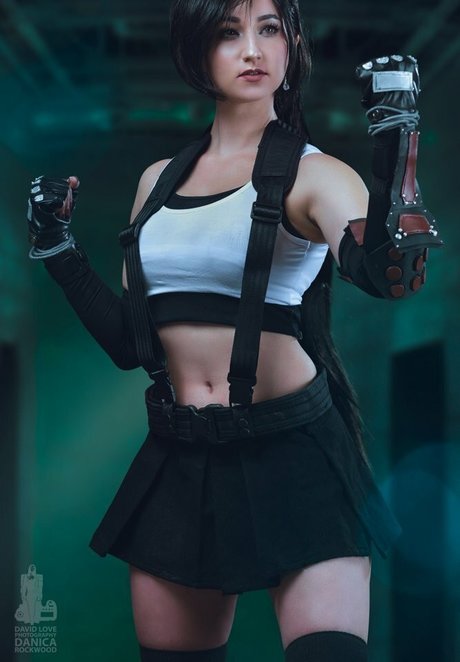 Danica Rockwood スター ヌード アーカイブ