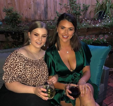 足 マンコ オンリーファンズ ポルノグラフィック ギャラリー