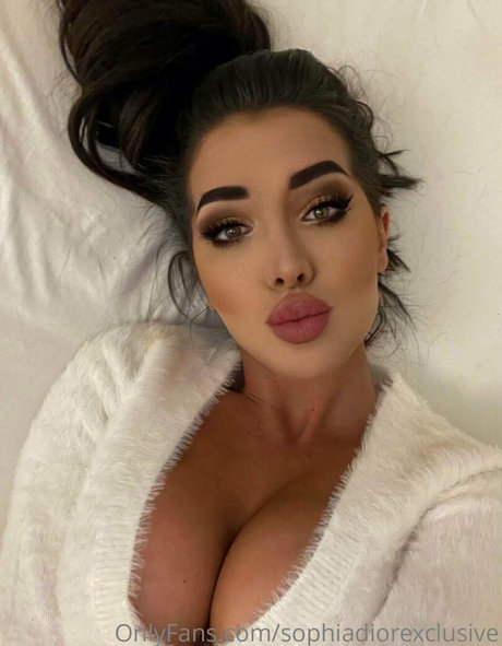 中出しプリンセスオンリーファンズ エロチック 写真