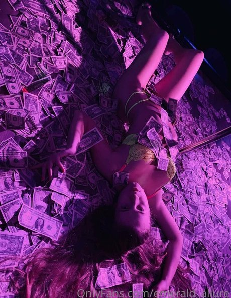 emerald allure アートポルノスター 写真