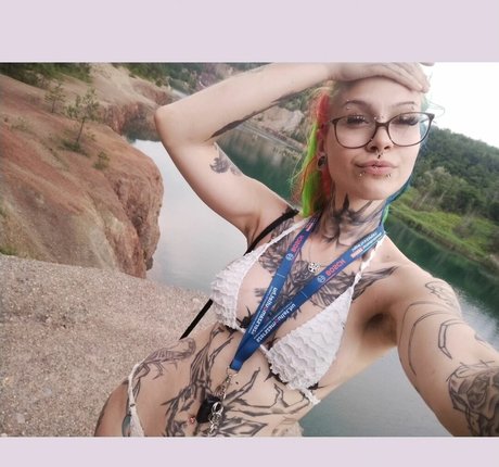 クロスフィットオンリーファンズ 美しいxxx 画像