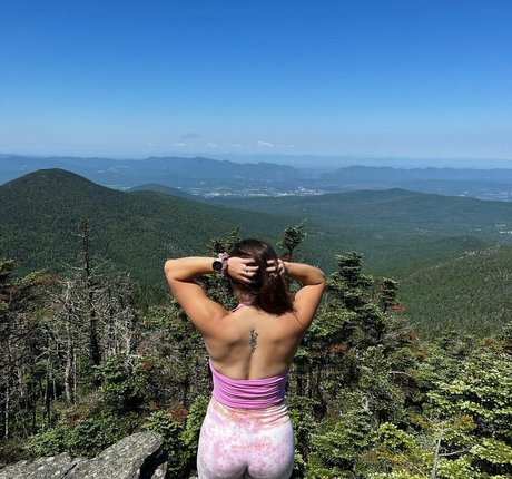 Jordan Rose Schmidt トップモデル 写真