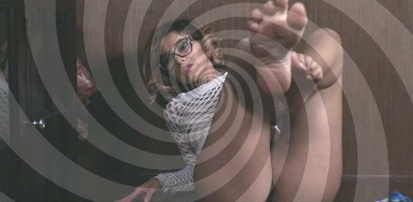 フィットネスアナルオンリーファンズ エロチック 写真