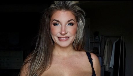 Ashley Bridges かわいいモデル 写真