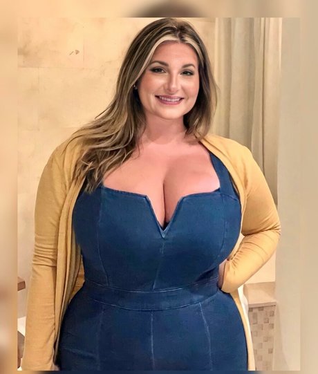 ブルネットのPOV オンリーファンズ 無料 写真