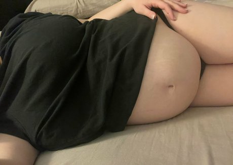 charlotte winters ヌードスター 写真