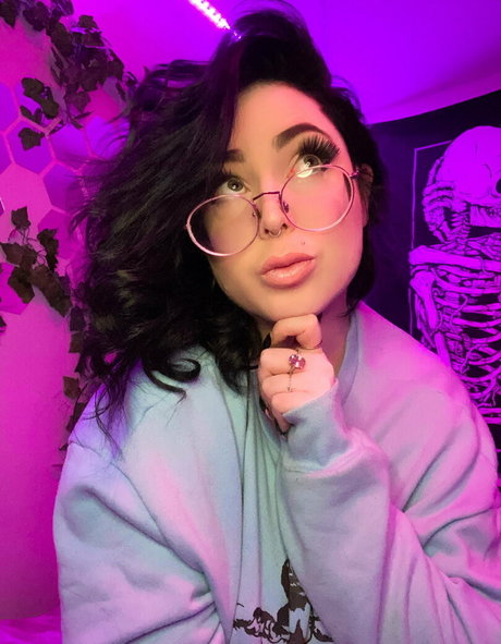 bigtitttygffree エロティックなポルノスター ギャラリー