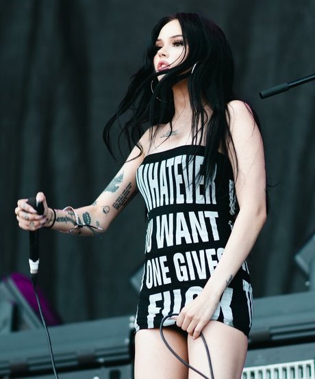 Maggie Lindemann ホットスター 写真