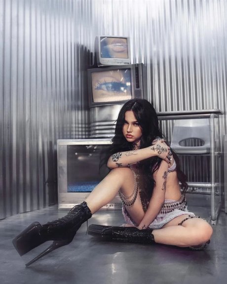 パンツを食い込ませるオンリーファンズ エロ アーカイブ