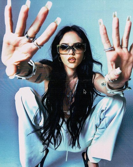 Maggie Lindemann ポルノスター アダルト 写真