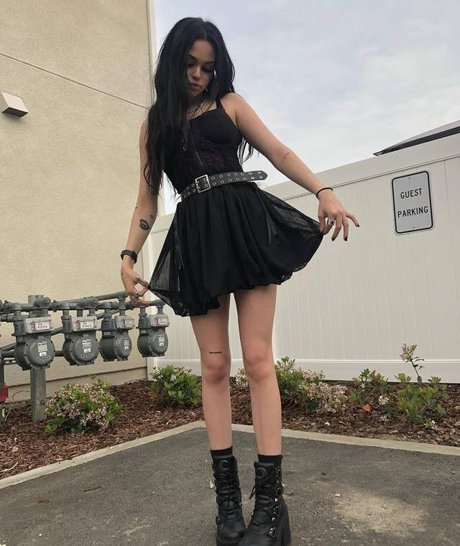 Maggie Lindemann 美しい女優 アーカイブ