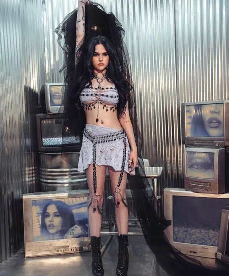 Maggie Lindemann 完璧なモデル 写真