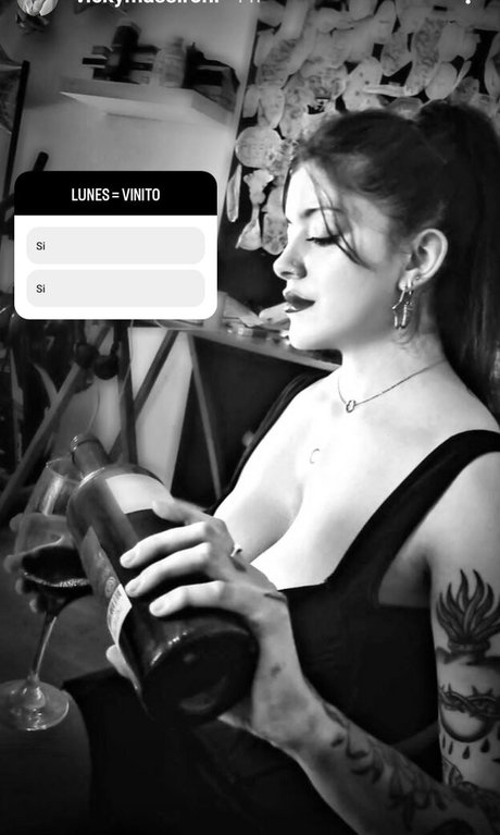 Vicky Massironi 裸の女優 ギャラリー