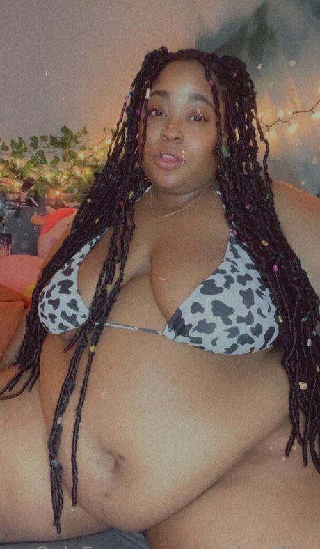 曲線美のxxx オンリーファンズ 無料セクシー 画像