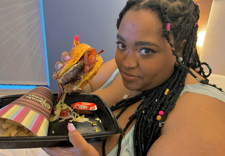 切断者オンリーファンズ えろた 画像